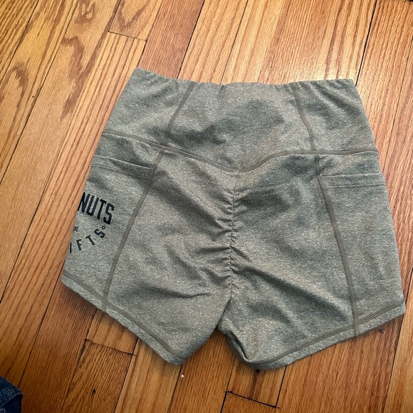 Doughnuts and deadlifts spandex shorts - excellent like new condition - Picture 3 of 4
